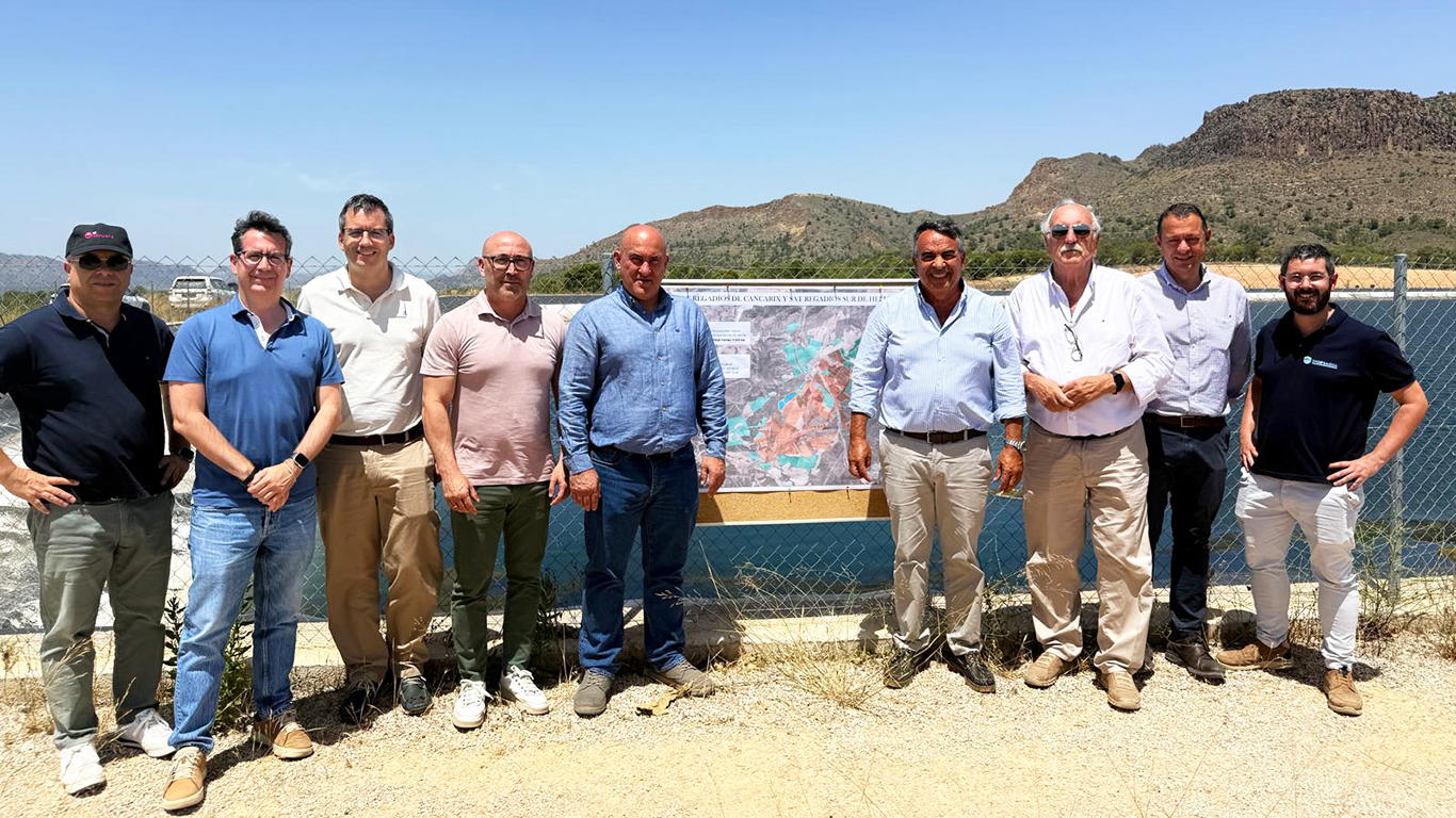 Grupal Viceconsejero visita regadíos de Hellín