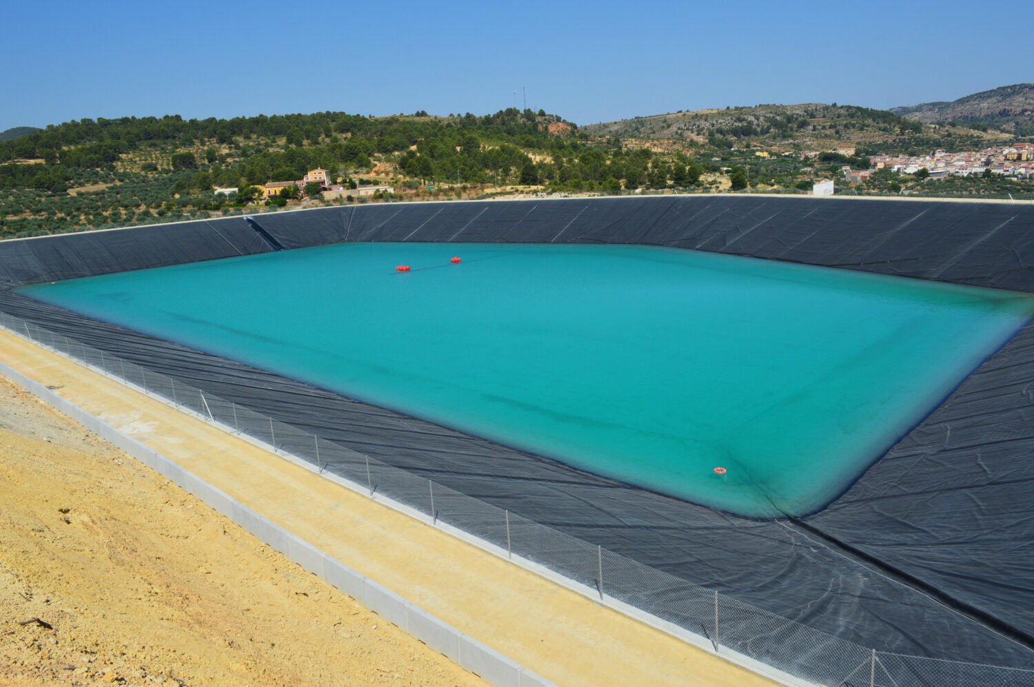 Balsa terminada Férez