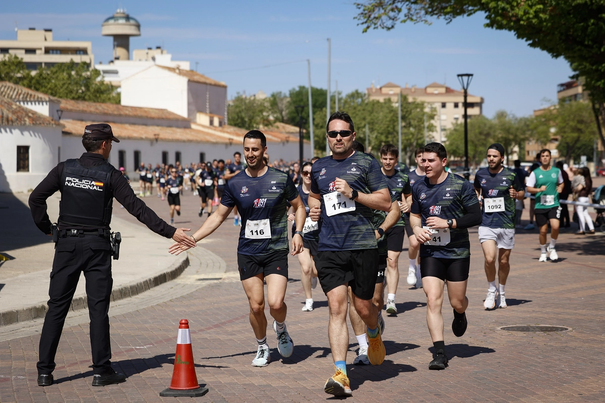 corredores y policía